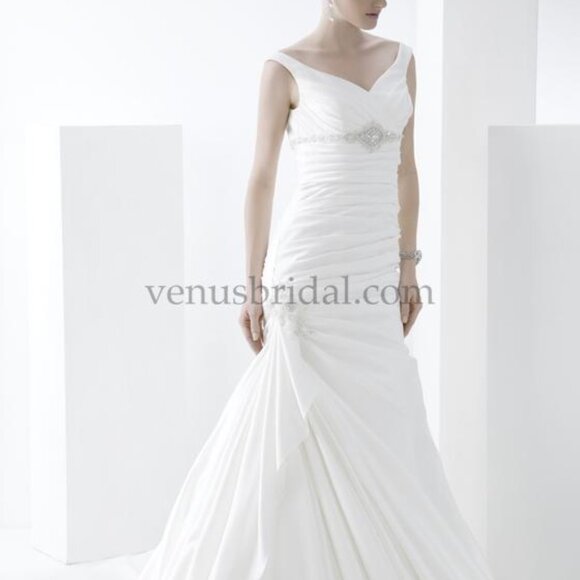SAMPLE Satin Wedding Dress, Empire Mermaid Fit & Flare Sexy, Off-the-Shoulder - Picture 6 of 6